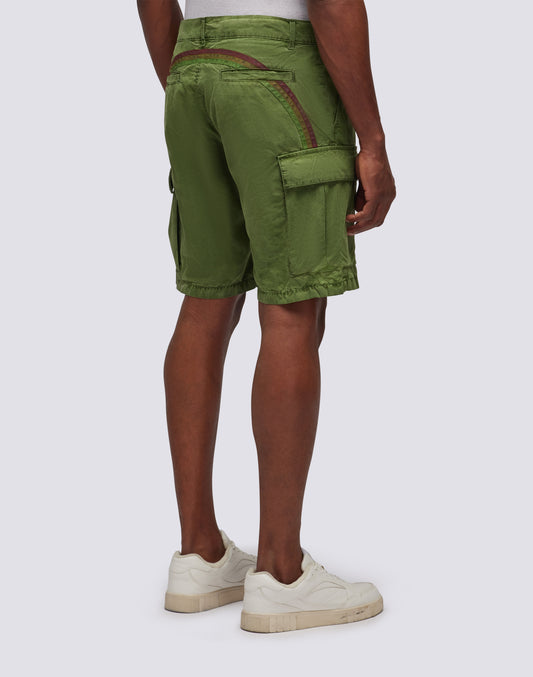 SHORTS CARGO IN TESSUTO TINTO IN CAPO CON ARCOBALENO