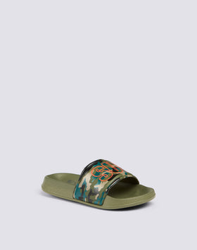 ZAPATILLA DE RAYAS CAMUFLADAS CON LOGOTIPO