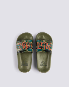 ZAPATILLA DE RAYAS CAMUFLADAS CON LOGOTIPO