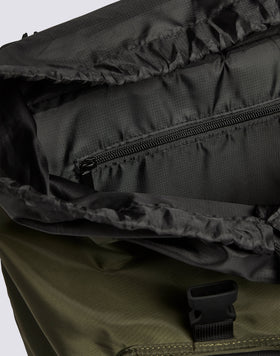 ZAINO IN NYLON SHINY CON TASCHE CARGO