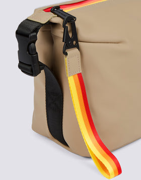 BEAUTY CASE WITH WELDED ZIP
