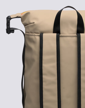ZAINO CON ZIP SALDATA E MANICI REGOLABILI IMBOTTITI