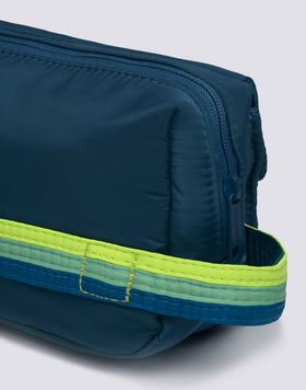 BEAUTY CASE CON DETTAGLI ARCOBALENO