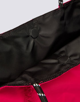 BOLSO MEDIANO CON VOLANTES EN LOS LADOS