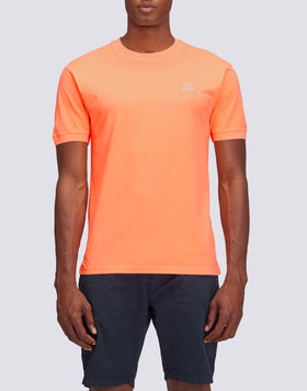 CAMISETA NEW DAY DE CUELLO REDONDO CON LOGOTIPO