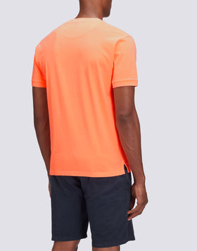 CAMISETA NEW DAY DE CUELLO REDONDO CON LOGOTIPO