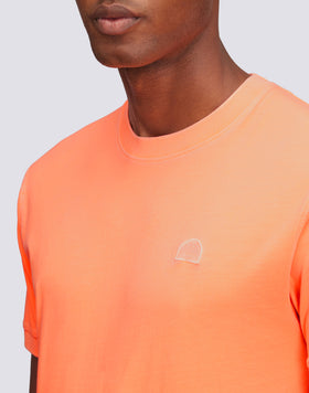 CAMISETA NEW DAY DE CUELLO REDONDO CON LOGOTIPO