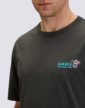 MEN'S CREW NECK T-SHIRT WITH SUNDEK CALIFORNIA 1958 PRINT AND EMBROIDERY