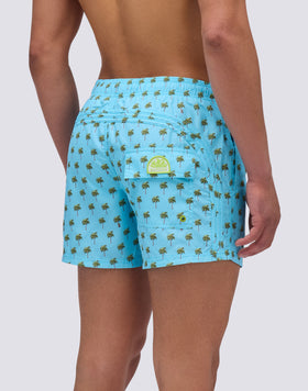 REPREVE® TRAJE DE BAÑO CORTO CON CINTURA ELÁSTICA Y 
 ESTAMPADO MINI PALMÁREAS