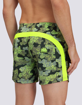 MAILLOT DE BAIN COURT À TAILLE ÉLASTIQUÉE REPREVE® AVEC IMPRESSION INSIDE PALM