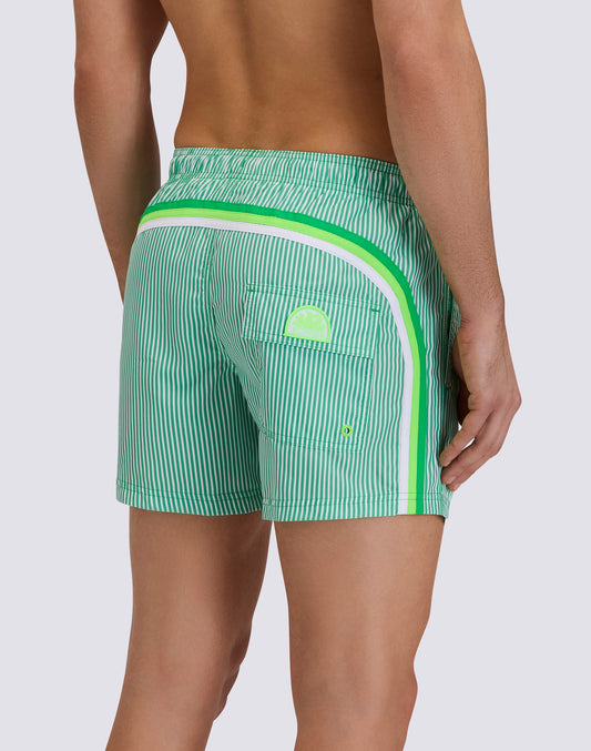 COSTUME DA BAGNO UOMO CORTO VITA ELASTICATA POLIESTERE RICICLATO REPREVE® CON STAMPA A RIGHE JUICY CON RICAMO FRUTTA