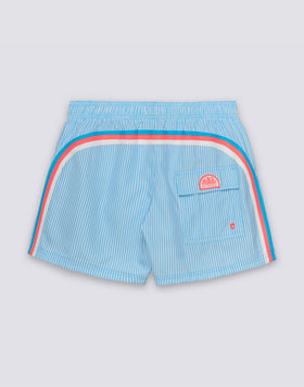 MAILLOT DE BAIN COURT À TAILLE ÉLASTIQUE EN POLYESTER RECYCLÉ REPREVE® AVEC IMPRIMÉ À RAYURES JUICY ET BRODERIE FRUITS