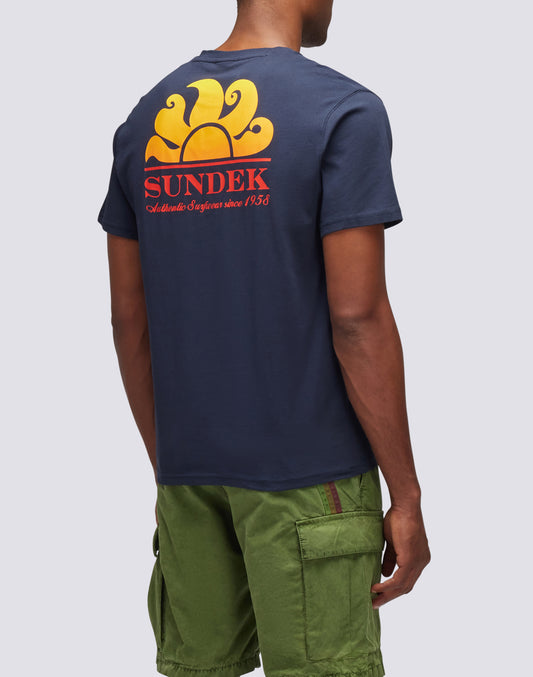 Sundek T-shirt New Dey Girocollo Tinto Capo Con Logo - Abbigliamento Sundek T-shirt New Dey Girocollo Tinto Capo Con Logo - Abbigliamento
