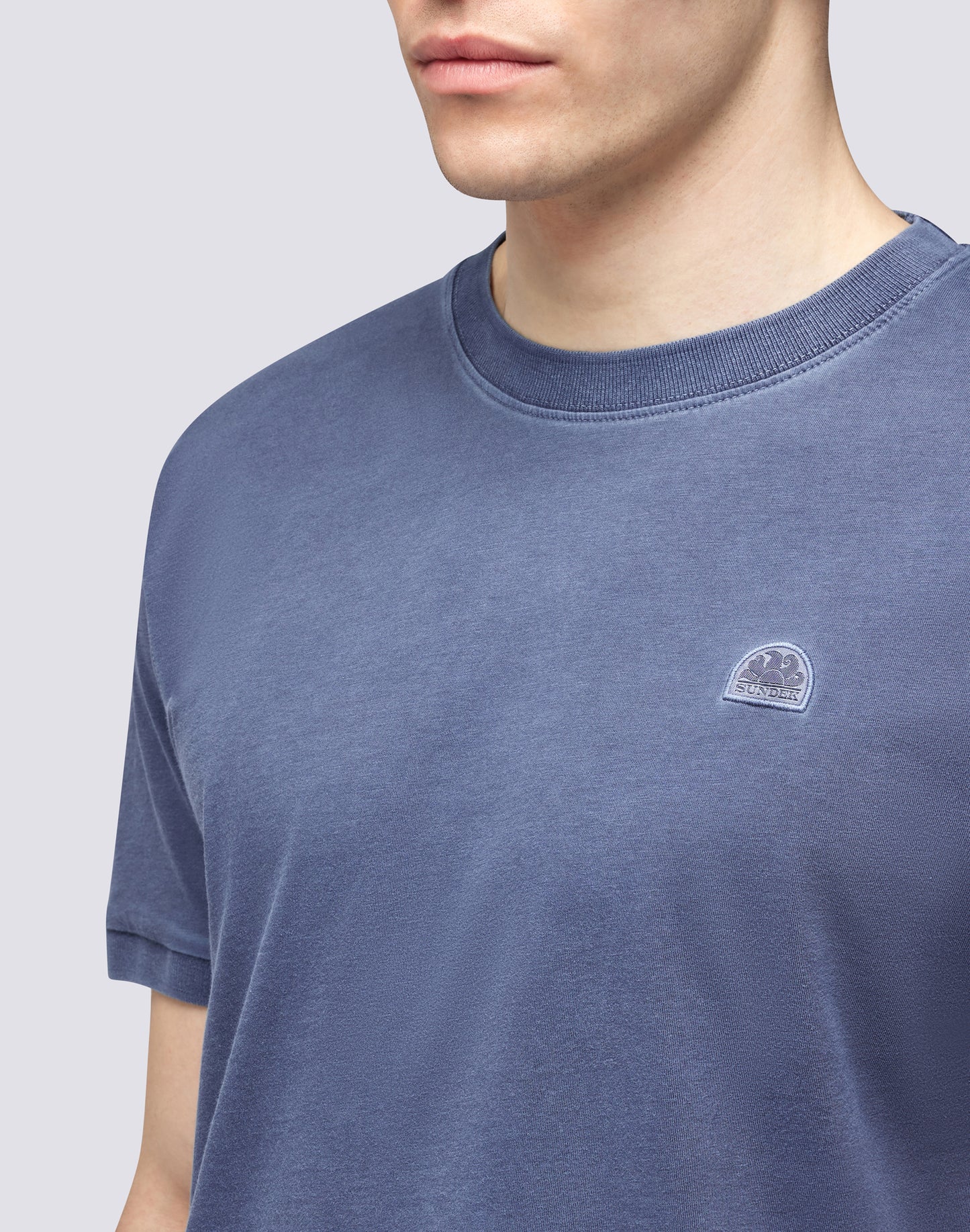 NEW DEY GARMENT DYED CREW NECK T-SHIRT WITH LOGO