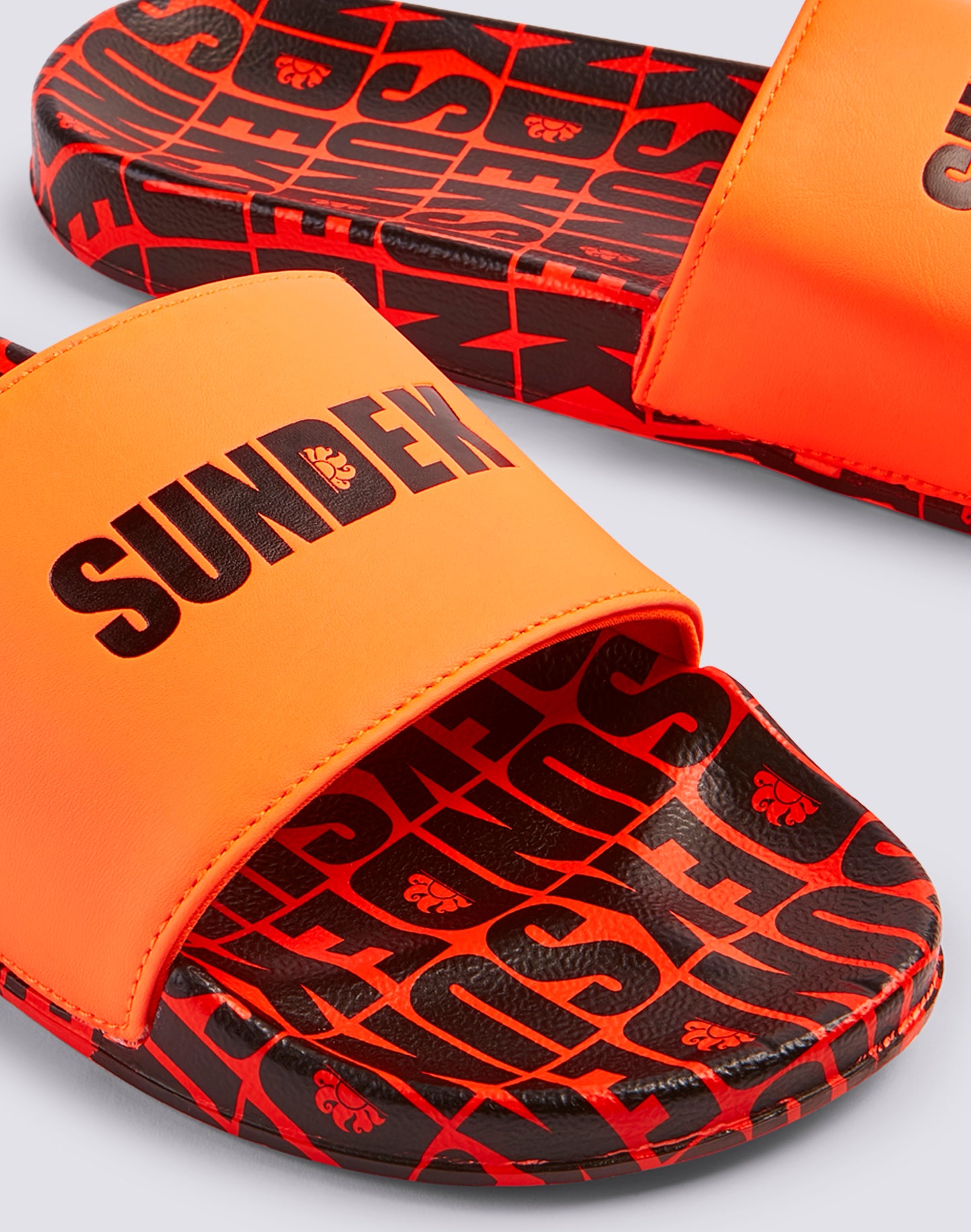 BAND SLIPPERS WITH LOGO