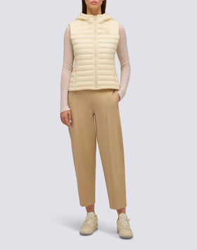 CHALECO DE MUJER CON CAPUCHA