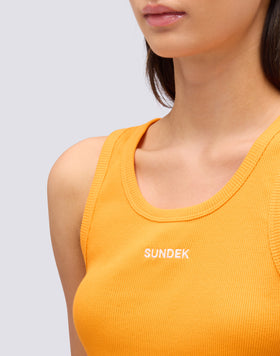 DÉBARDEUR CÔTELÉ AVEC LOGO BRODÉ