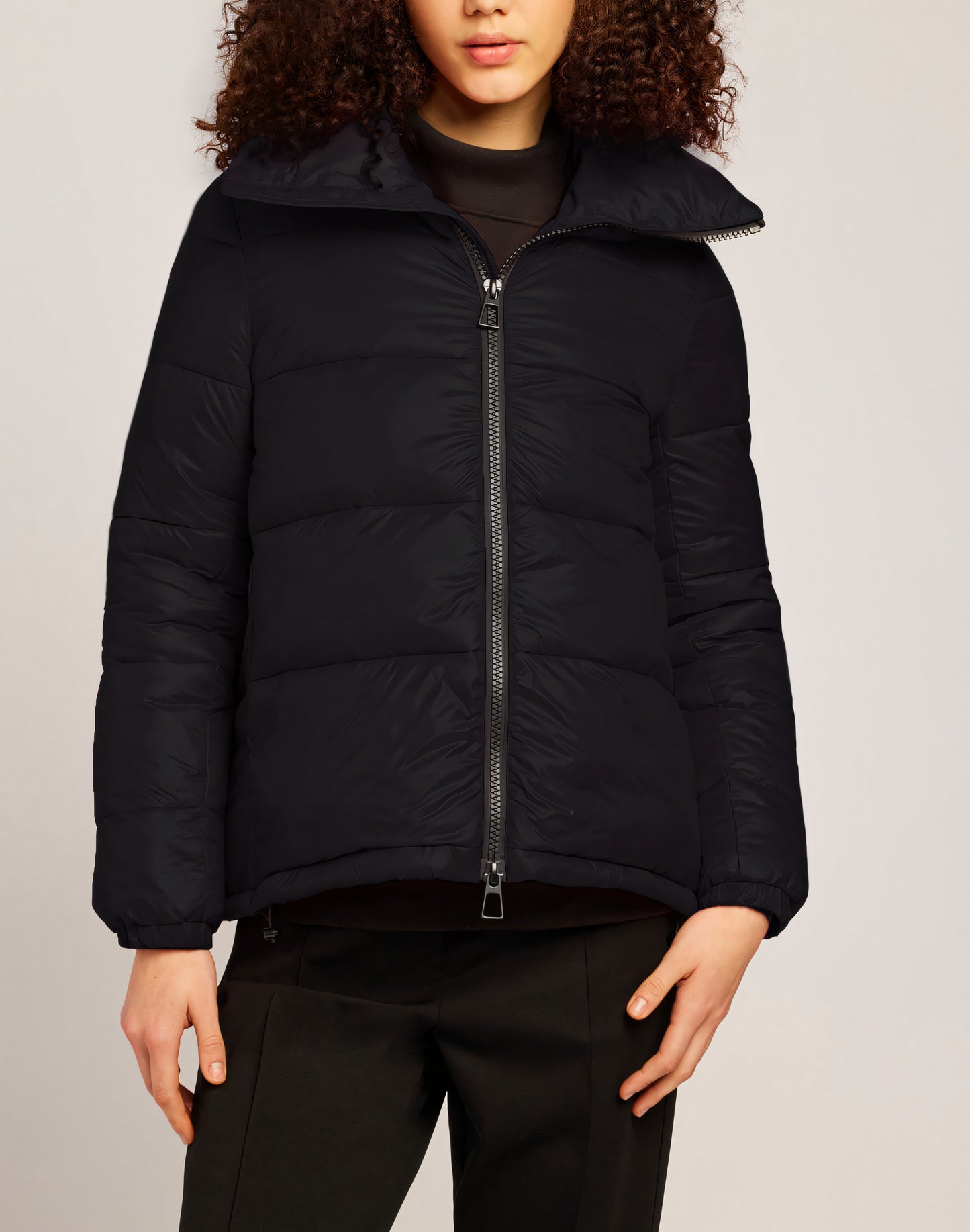 DOWN JACKET WITH DETACHABLE GLOVES