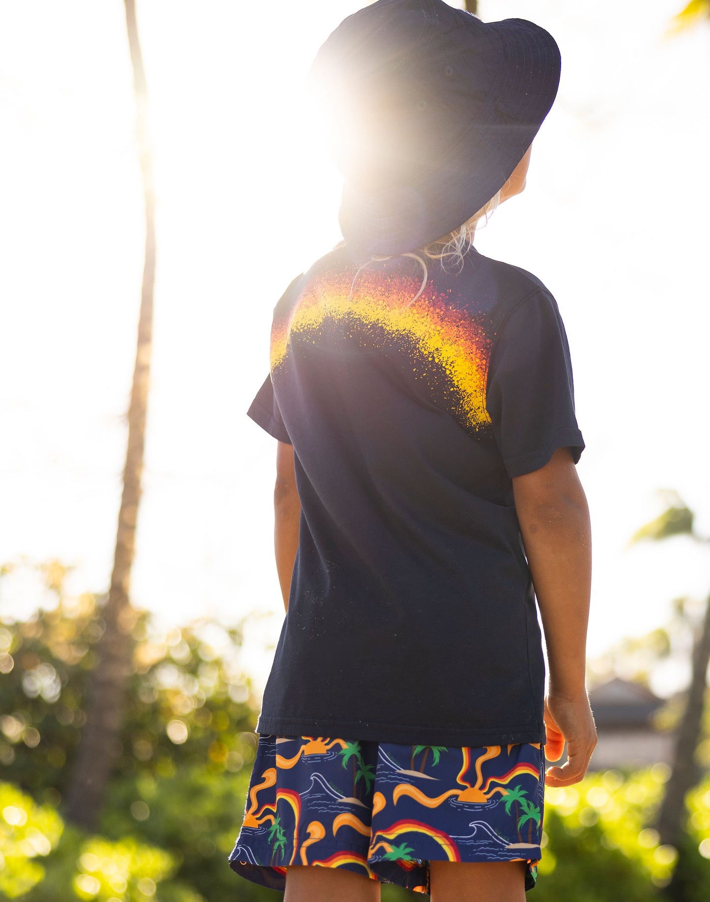 T-SHIRT MANICA CORTA CON RAINBOW EFFETTO SPRAY SUL RETRO