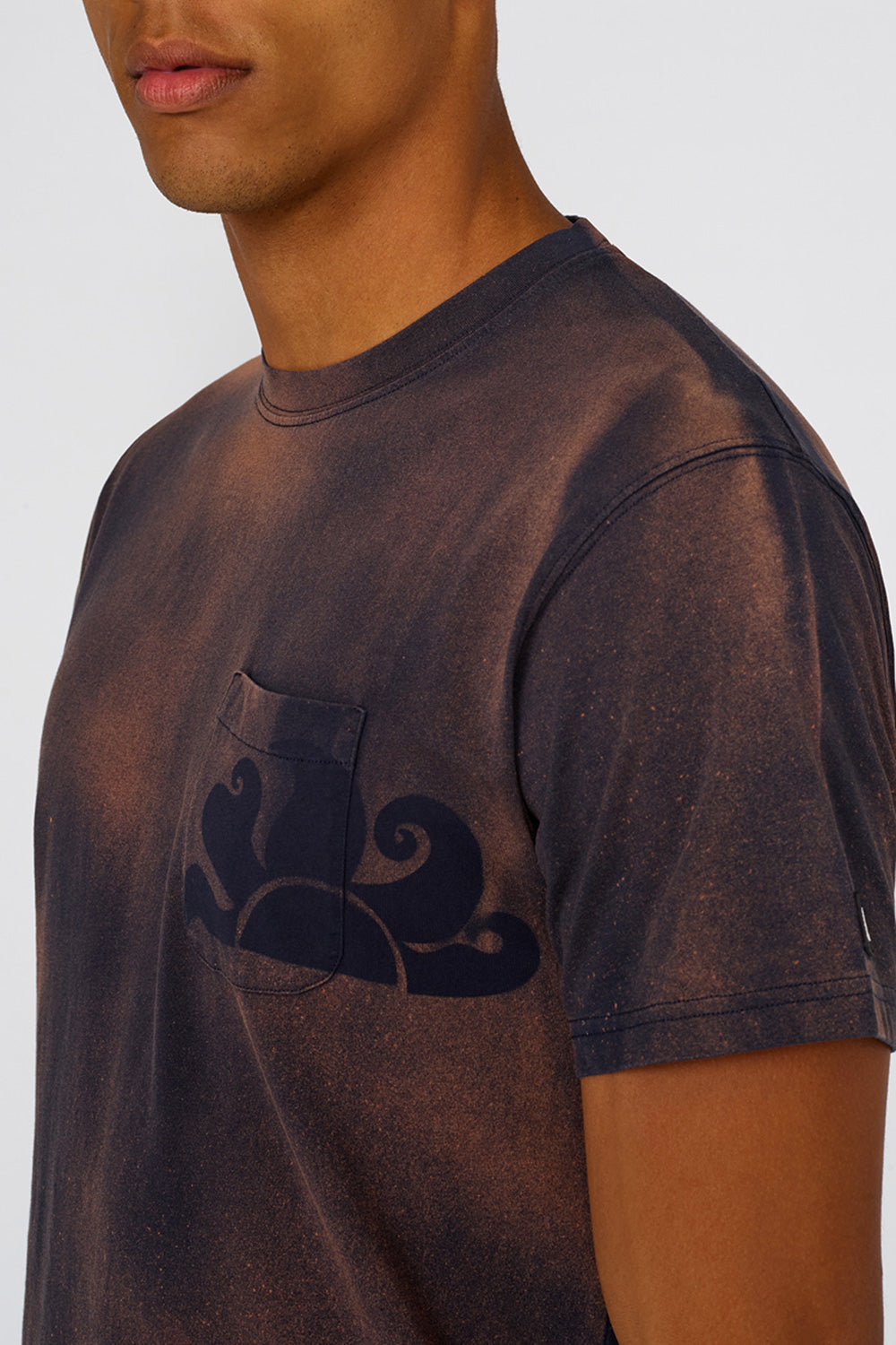 T-SHIRT CON LOGO STAMPATO A MANO - GOLDENWAVE SPECIAL EDITION